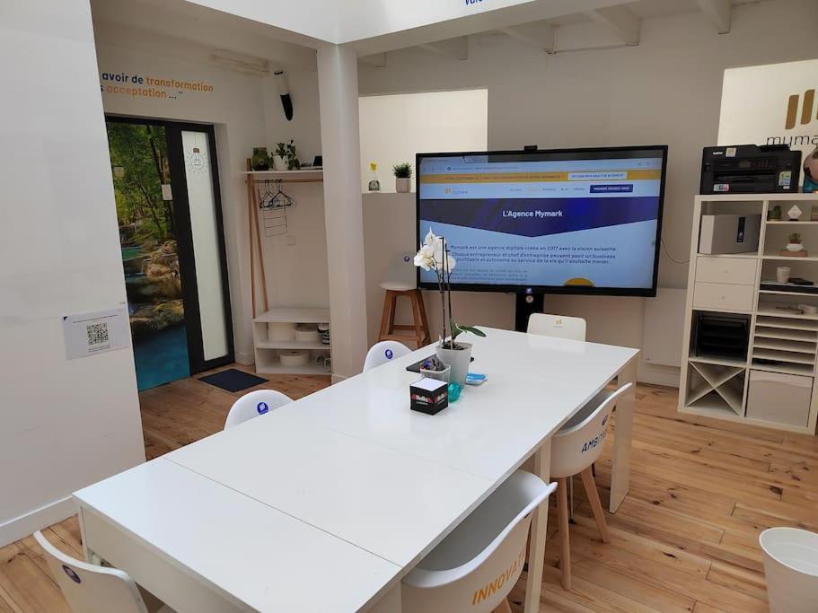 Superbe Appartement Avec Espace De Travail Nogent-sur-Seine Eksteriør bilde